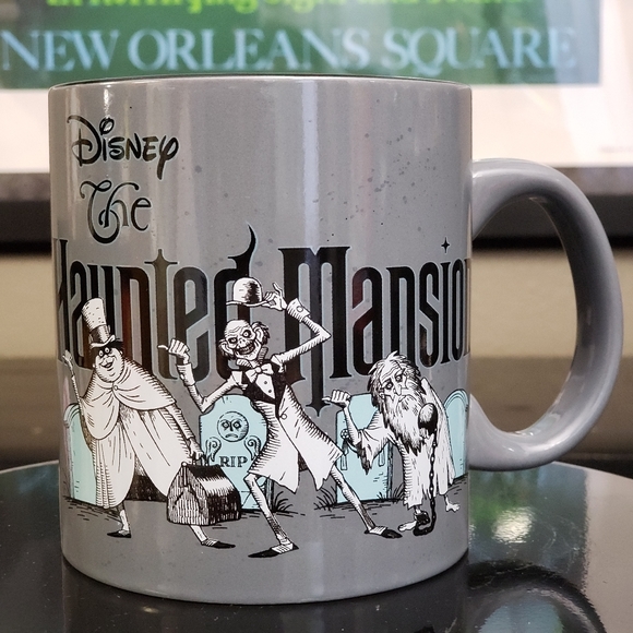 Disney The Haunted Mansion Ceramic Mug NWT - Picture 1 of 7
